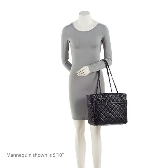 Chanel Lambskin Pocket Shopper Tote - Picture 5 of 15